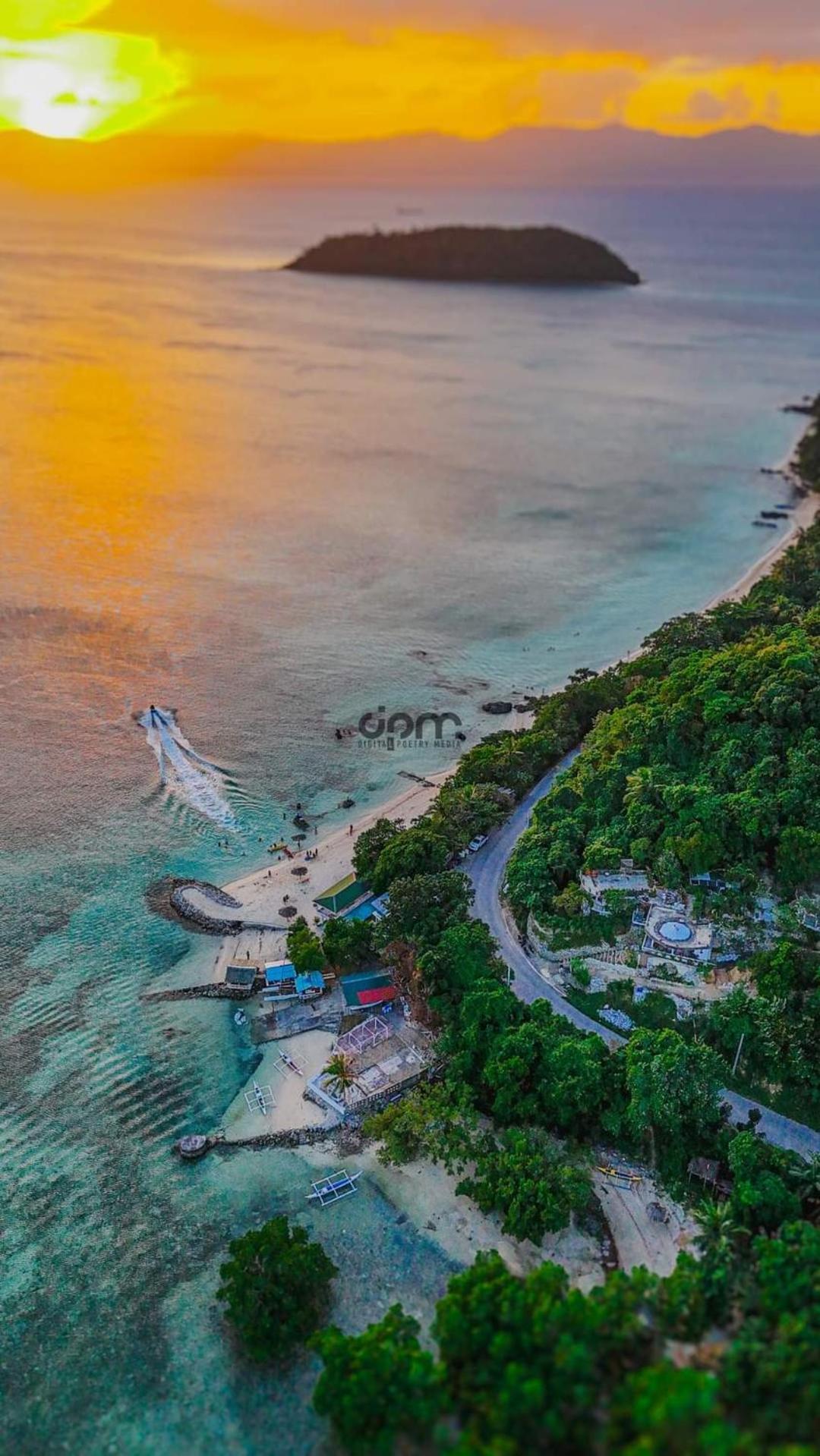 ホテル Lonos Circle Terrace View Romblon エクステリア 写真